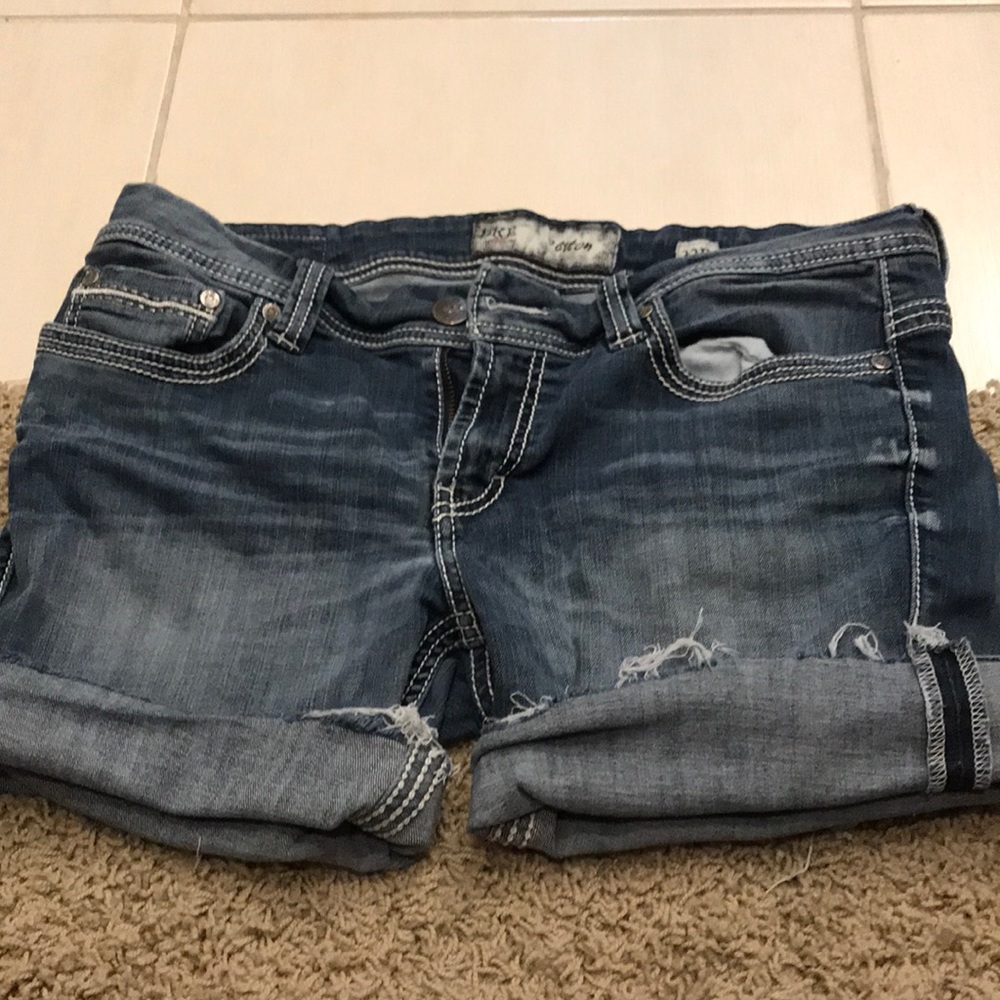 32 r jean shorts from buckle